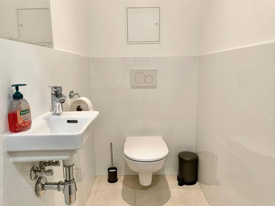 Premium Apartment With Terrace, A/C, Free Wifi And Netflix Vienne Extérieur photo